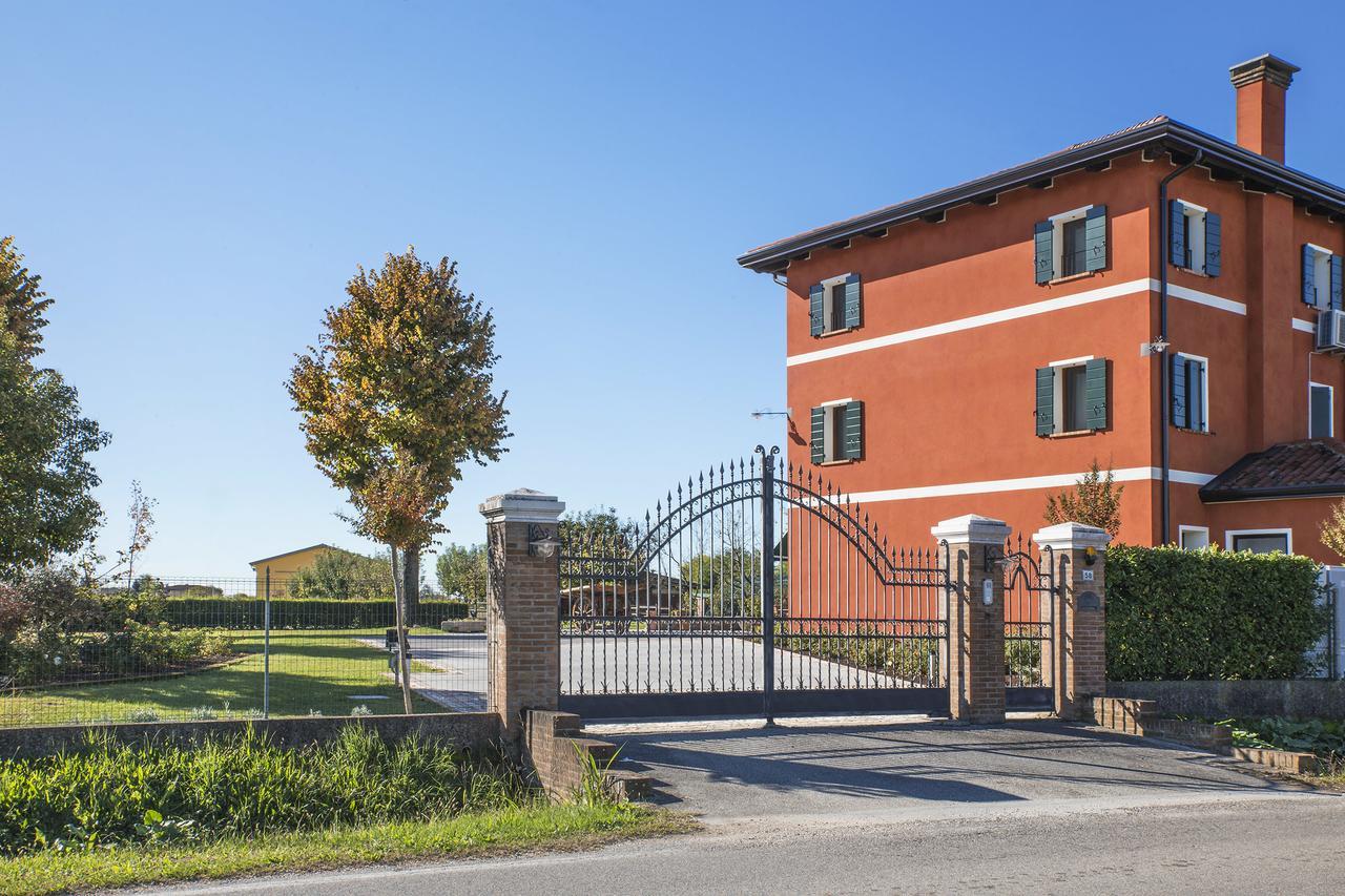 Ca' Ciaran Bed & Breakfast Chiarano Exterior photo